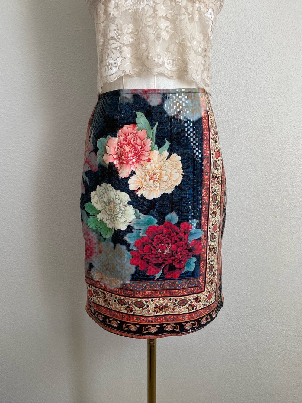Vintage Linda Segal Floral Peony Motif Pencil Mini Skirt
